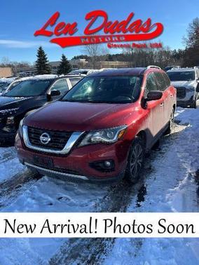 2017 Nissan Pathfinder Platinum