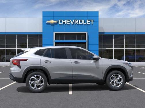 Sterling Gray Metallic 2026 Chevrolet Trax LS