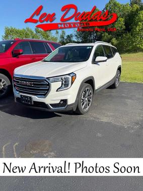 White Frost Tri-Coat 2023 GMC Terrain SLT