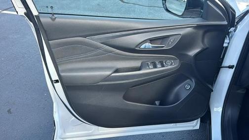White Frost Tri-Coat 2024 Buick Envista Sport Touring