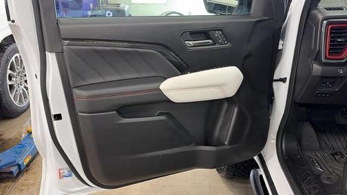 2023 GMC Canyon AT4X