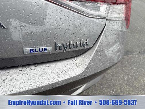 Fluid Metal 2023 Hyundai ELANTRA HEV Blue