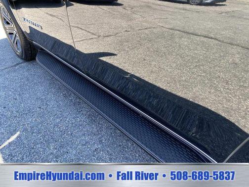 Diamond Black Crystal Pearlcoat 2024 Jeep Wagoneer L Series II 4x4