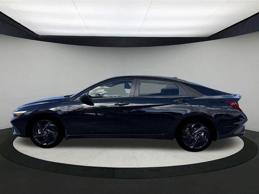 2026 Hyundai ELANTRA Sport