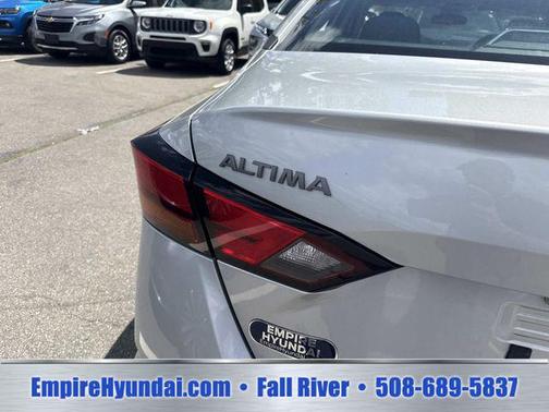 Brilliant Silver Metallic 2024 Nissan Altima 2.5 SV