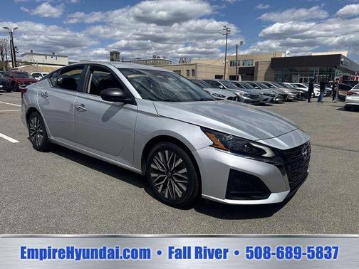 Brilliant Silver Metallic 2024 Nissan Altima 2.5 SV