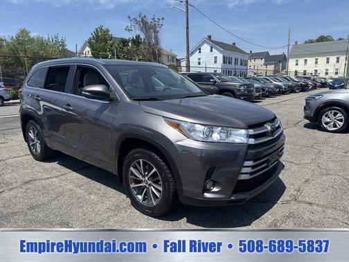 Predawn Gray Mica 2018 Toyota Highlander XLE