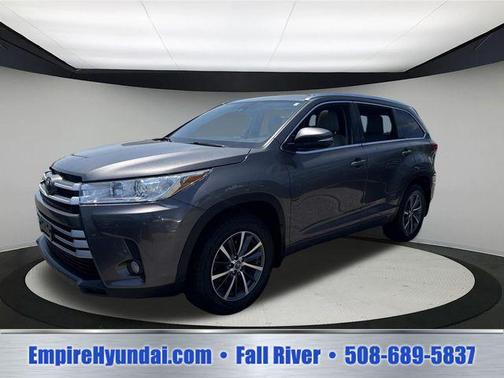 Predawn Gray Mica 2018 Toyota Highlander XLE