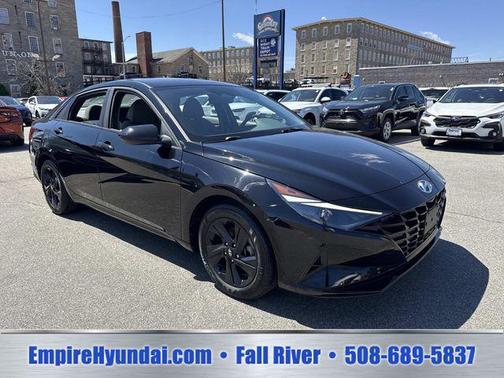 Onyx Black 2023 Hyundai ELANTRA SEL