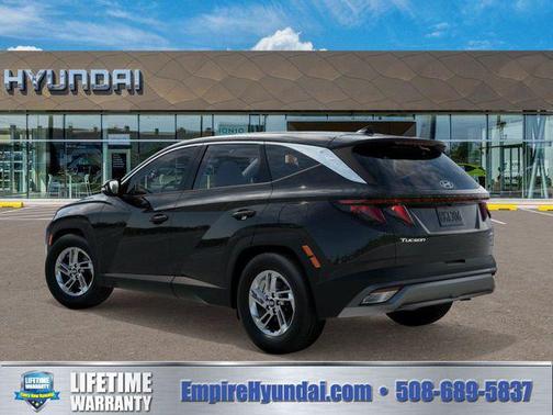 Phantom Black 2026 Hyundai TUCSON SE