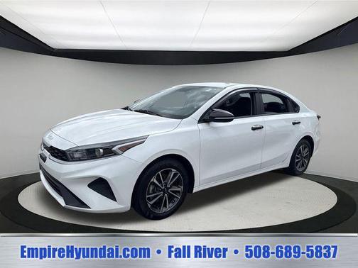 Snow White Pearl 2024 Kia Forte LXS