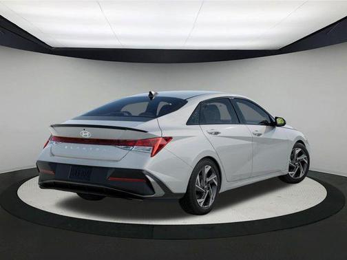 2025 Hyundai ELANTRA Sport