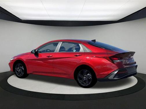 2026 Hyundai ELANTRA Sport