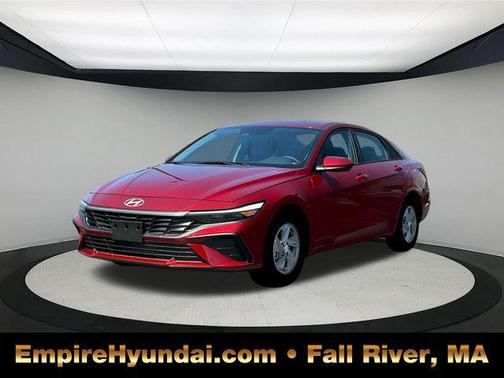 2025 Hyundai ELANTRA SE