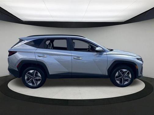 Shimmering Silver 2025 Hyundai TUCSON SEL