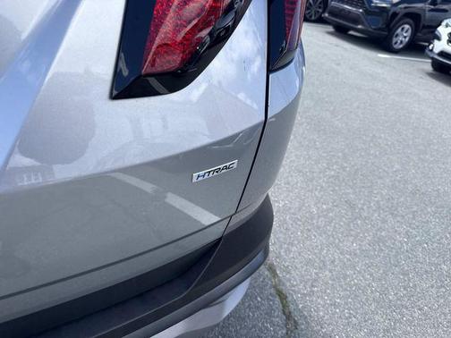 Shimmering Silver 2025 Hyundai TUCSON SEL