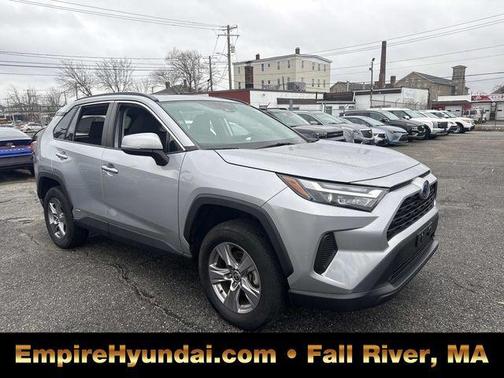 2022 Toyota RAV4 Hybrid XLE