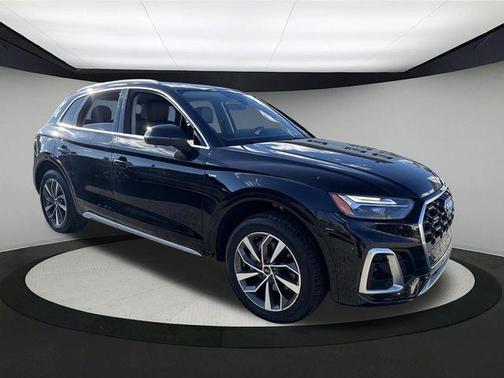 2023 Audi Q5 45 S line Premium Plus