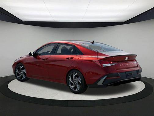 2025 Hyundai ELANTRA Sport