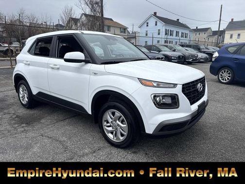 2025 Hyundai VENUE SE