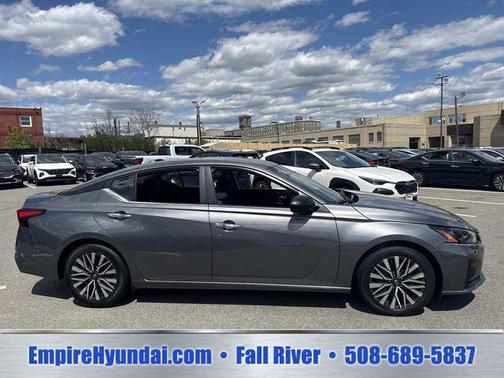 Gun Metallic 2024 Nissan Altima 2.5 SV