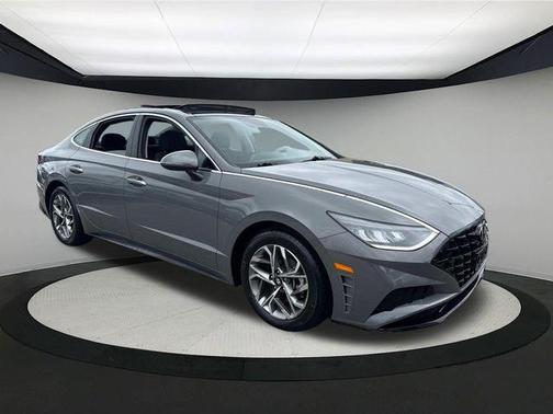 2022 Hyundai SONATA SEL