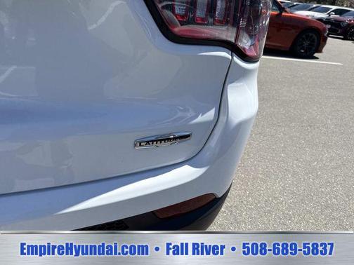 Bright White Clearcoat 2023 Jeep Compass Latitude Lux