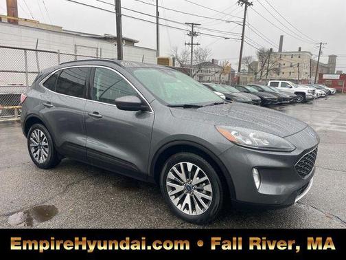 2022 Ford Escape Titanium
