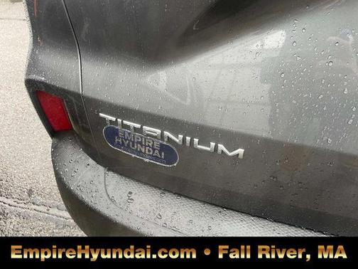 2022 Ford Escape Titanium