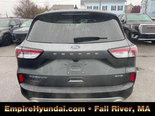 2022 Ford Escape Titanium