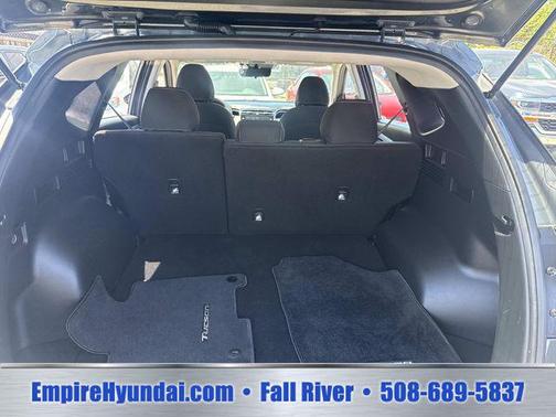 Gray 2022 Hyundai TUCSON SE
