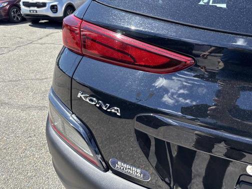 Abyss Black Pearl 2023 Hyundai KONA SEL