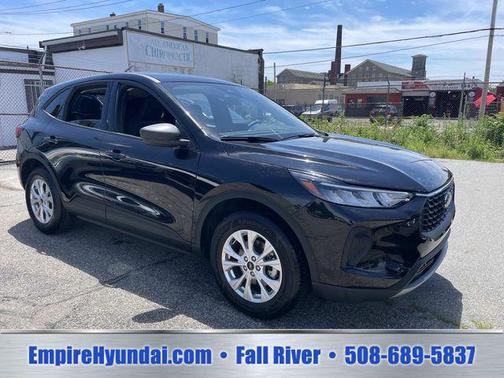 Black Metallic 2025 Ford Escape Active
