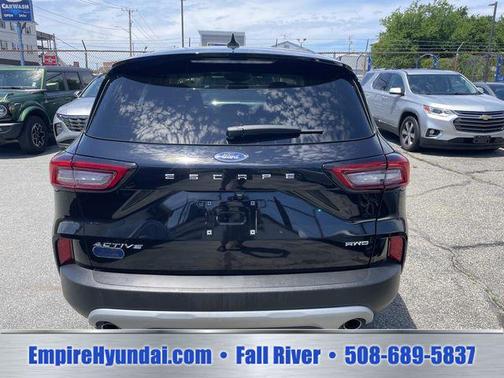 Black Metallic 2025 Ford Escape Active