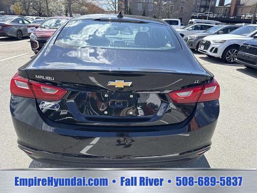 Mosaic Black Metallic 2024 Chevrolet Malibu FWD 1LT
