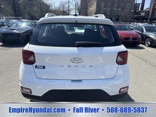 Lunar White 2025 Hyundai VENUE SEL