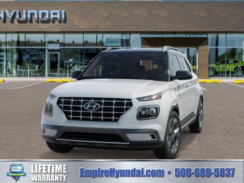 Lunar White w/Black Roof 2026 Hyundai VENUE SEL w/Two-Tone Roof