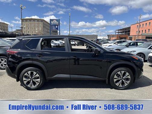 Super Black 2023 Nissan Rogue SV