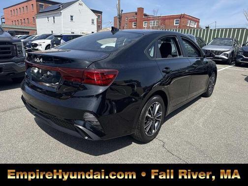 Aurora Black 2023 Kia Forte LXS