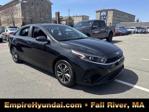 Aurora Black 2023 Kia Forte LXS