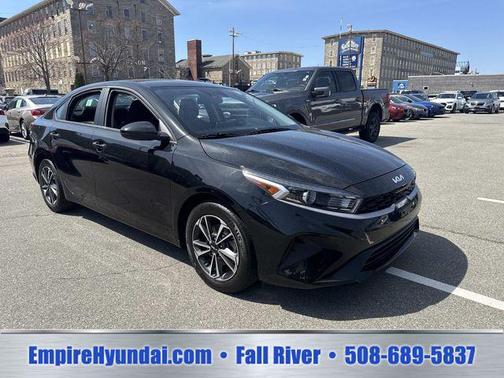 Aurora Black 2023 Kia Forte LXS
