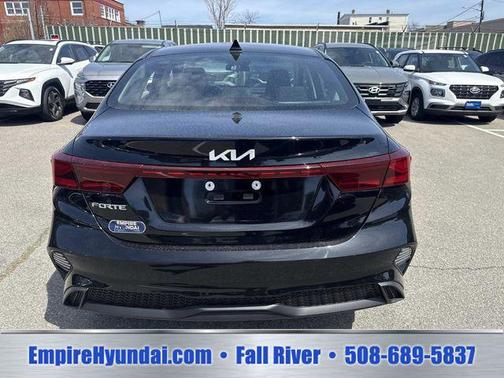 Aurora Black 2023 Kia Forte LXS