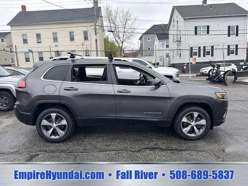 Granite Crystal Metallic Clearcoat 2019 Jeep Cherokee Limited