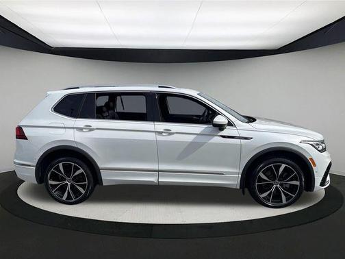 2022 Volkswagen Tiguan 2.0T SEL R-Line 4MOTION