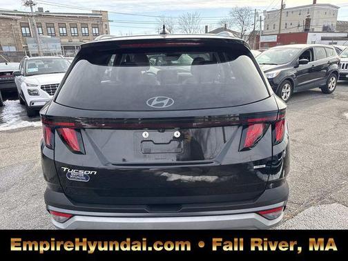 2025 Hyundai TUCSON SEL