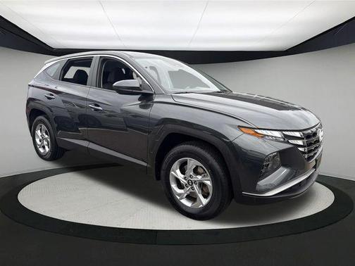 2023 Hyundai TUCSON SE
