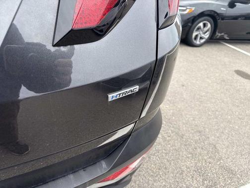 2023 Hyundai TUCSON SE