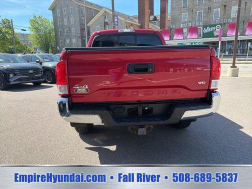 Barcelona Red Metallic 2016 Toyota Tacoma SR5