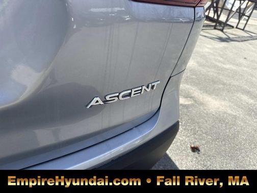 Ice Silver Metallic 2023 Subaru Ascent Premium 8-Passenger