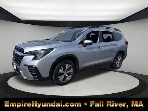 Ice Silver Metallic 2023 Subaru Ascent Premium 8-Passenger